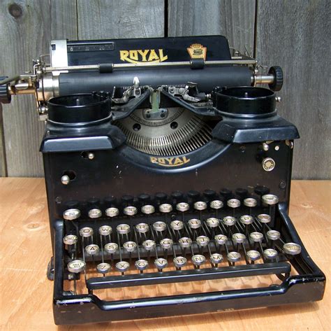 Antique 1928 Royal Typewriter