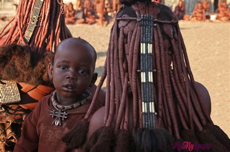 Gli Himba Laffascinante Popolazione Della Namibia Romyspaceit