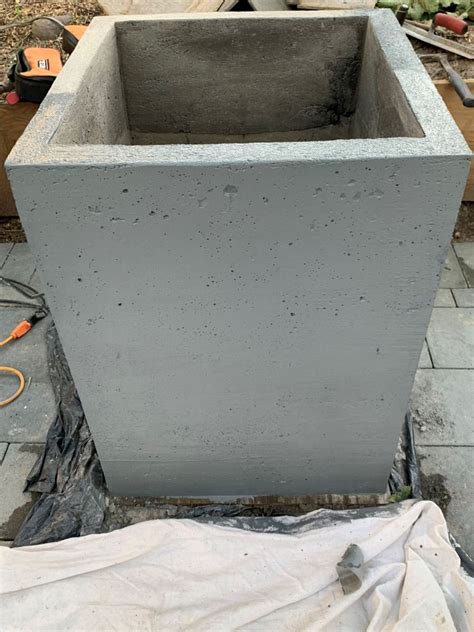 Diy Large Concrete Planters How To Make It In One Weekend Houzewize
