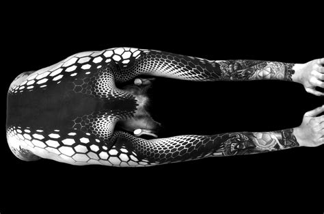 Geometric tattoos may arrive in the kind of leaves, stars, lines, and a plethora of different layouts. 10 Artists Who Create Striking Geometric Tattoos Spanning ...