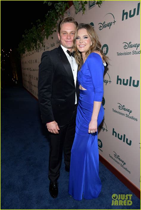 Cute Couple Billy Magnussen And Meghann Fahy Glam Up For Golden Globes