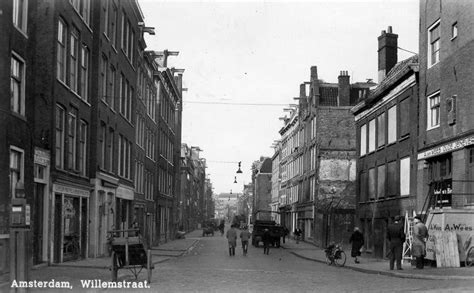 1950s A View Of The De Willemstraat In The Jordaan Neighborhood Of