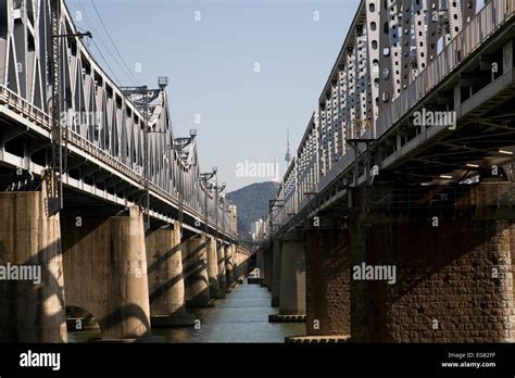 Hangang Railway Bridge Hi Res Stock Photography And Images Alamy