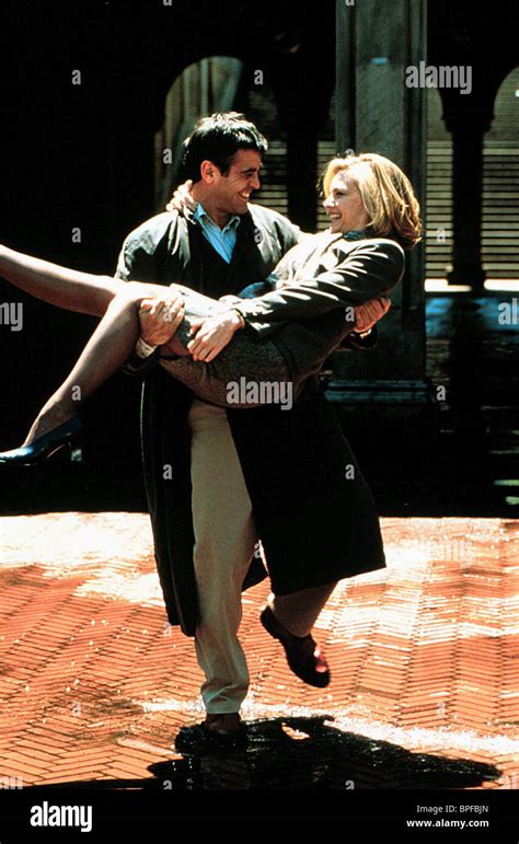 George Clooney And Michelle Pfeiffer One Fine Day 1996 Stock Photo