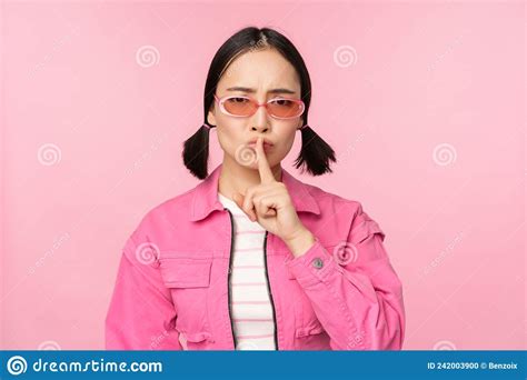 Modern Korean Girl In Stylish Spring Outfit Sunglasses Showing Shush