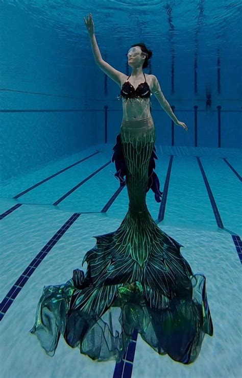 Tailor Made Professional Aquarium Performance Mermaid Tail Shiny Tail