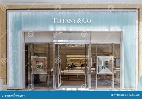 Tiffany And Company Modern Storefront Editorial Image Image Of City