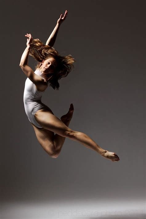 Pin By Donna Pierce On Modern Dance Dance Photography Poses Dance Photography Ballet Poses