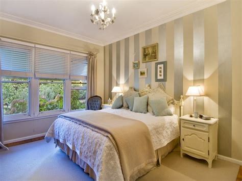 Bedroom Excellent Cream And Gold Bedroom: Beige Carpet Bedroom Ideas