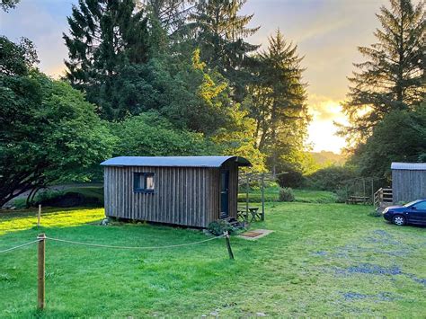 Single Sex Groups Welcome Lodges And Log Cabins In Devon