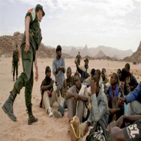 Un autre navire espagnol ainsi qu'un avion pour renforcer la présence policière espagnole au large du sénégal. IMMIGRATION : Des ressortissants sénégalais arrêtés en Algérie
