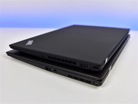 Lenovo ThinkPad X1 Carbon (2017) review An iconic business laptop