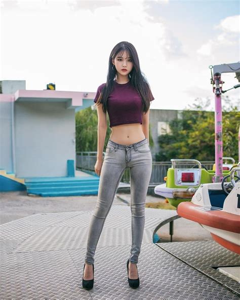 Eun Seo Hyun 여성 청바지 모델 여성