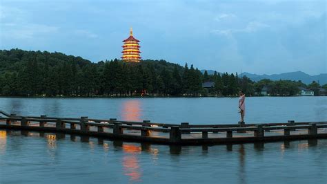 Hd Wallpaper Hangzhou West Lake Night Leifeng Pagoda Lights West