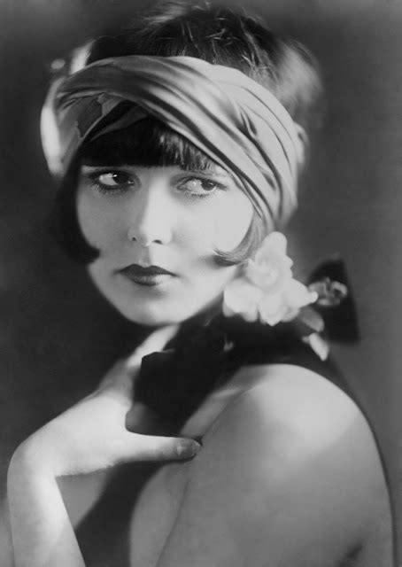 vintage everyday the girl with the bob 27 stunning portraits of louise brooks in the 1920s