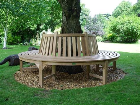 Regulate temperatures in your greenhouse or coldframe with automatic vent openers. Round Tree Bench | Hagedesign, Hage diy, Hage