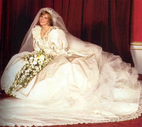 Declared the most closely guarded secret in fashion history, the wedding dress was a complete mystery until its dramatic unveiling on princess diana's wedding day. Little Miss Bohème: Princess Diana's Best Style Moments