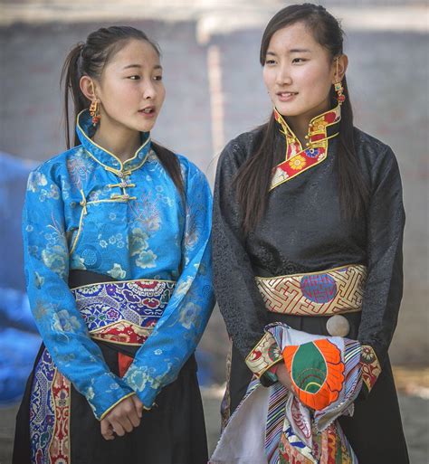 Tibetan Girls In Traditional Attire During Losarnew Year 3rd Day At Boudha Nath Stupa R