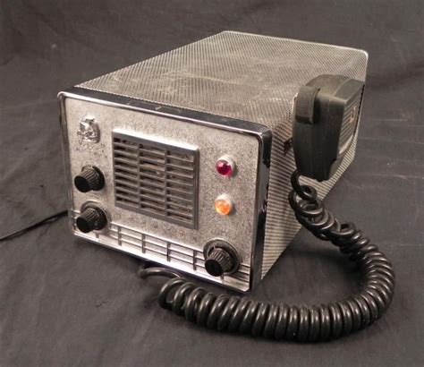 Johnson Viking Messenger Vintage Cb Radio W Mic Cb Radio Radio Ham