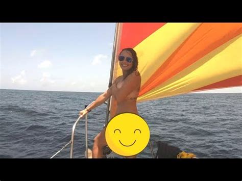 Nus Au Milieu De Nulle Part Sailing Atypic S E Youtube