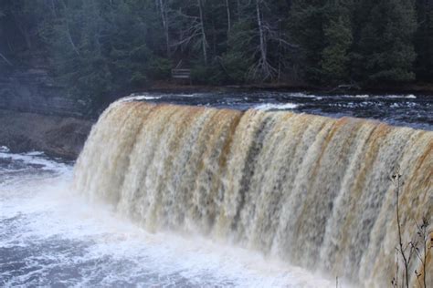 Michigan Exposures Tahquamenon Falls In November