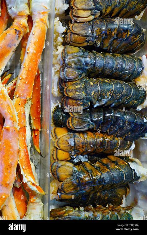 Snow Kings Crab Legs And Lobster Tails Stock Photo Alamy