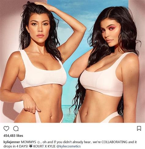 Kylie Jenner And Kourtney Kardashian Look Like Twins Daily Mail Online