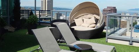 Where to buy synthetic grass in vancouver bc? Artificial Grass & Putting Greens Supplier | SYNLawn Vancouver