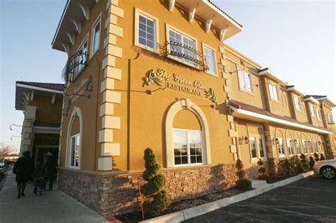 State issues Green Olive Restaurant liquor license to Hopewell Twp 