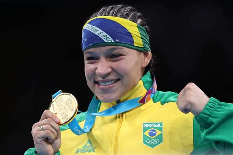 Principal obstáculo é atleta dos estados unidos. Bia Ferreira nocauteia Rashida Ellis e vai à final do ...