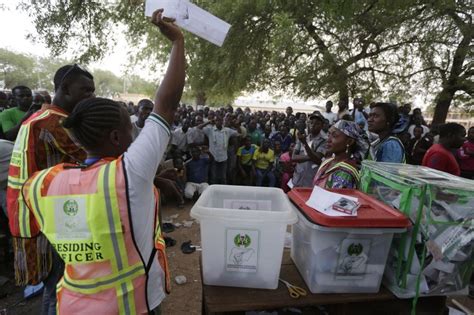Nigeria Elections 2015 Counting Ballots Under Way
