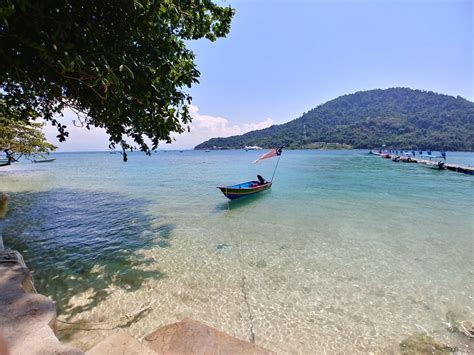 There are 3 suites, 54 facilities in which you will find at the barat perhentian resort are game rooms, seafront restaurant, padi dive centre, water taxi (the charges will apply. (2021) 3D2N The Barat Perhentian (Snorkeling Package ...