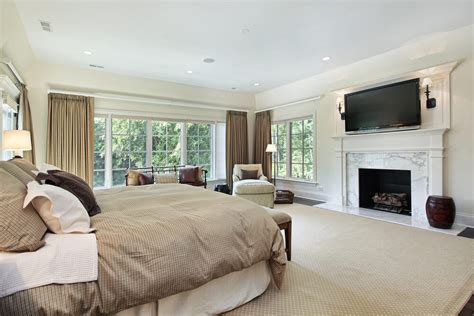 The Many Benefits Of Master Bedrooms With Fireplaces