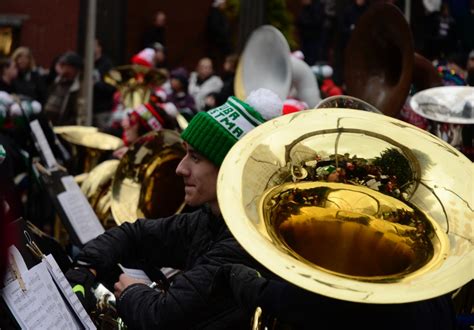 Lake Views Lohs Students Participate In Annual Tuba Christmas