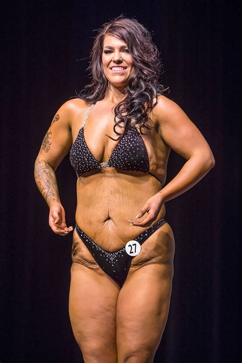 Woman Transforms Into A Bodybuilder After Losing LBS Small Joys