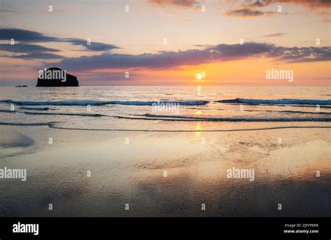 Sunset At Trebarwith Strand In Cornwall England Uk Stock Photo Alamy