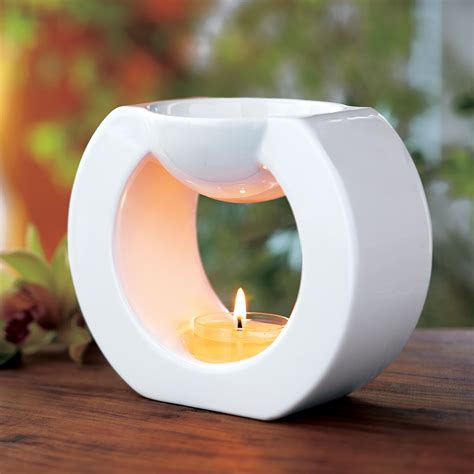 Modern And Classic The White Gaia Brings Calm And Beauty Whilst Diffusing Wonderful Partylite