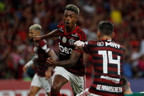 C'est cr flamengo qui recoit cr vasco da gama (gigante da colina) pour ce match bresilien du vendredi 05 fevrier 2021 (resultat de championnat bresilien). Flamengo empató con Vasco da Gama en un clásico caliente y ...