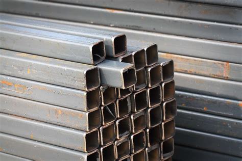 1 Inch Mild Steel Square Pipe Single Piece Length 6 Meter Thickness