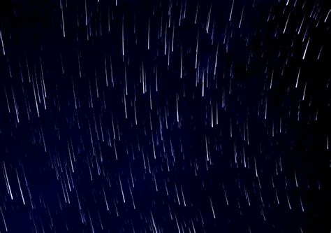 Chuva de estrelas Perseidas ilumina os céus noturnos de agosto