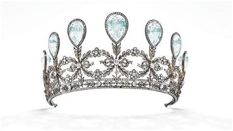 Christies To Auction Historic Faberge Tiara The Moscow Times