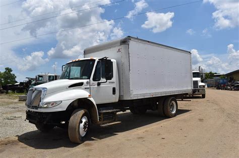 2014 International DuraStar 4300 18 ft Box Truck - 230HP, Automatic For