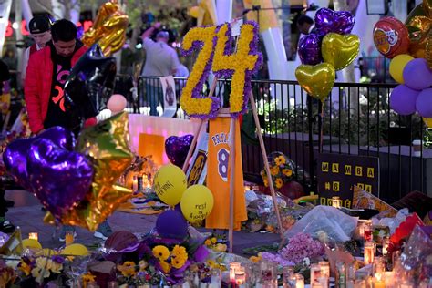 Kobe Bryant Mural Spray Painted With Rapist Hours After Unveiling Lakers Daily