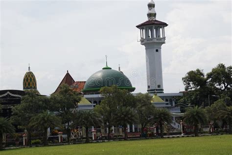 The Beautiful Masjid Agung Blitar The Mosque Was Built In 1820