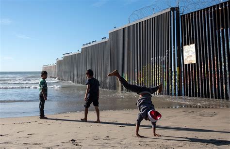 immigration trump separating migrant families at us mexico border