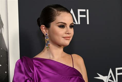Selena Gomez Turns Her 30th Birthday Into A Solo Wedding Inew News