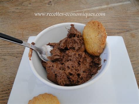 Thermomix avocado chocolate mousse is such a great dessert, so rich and full of flavour, it's the perfect way to end a delicious meal. Recette de la mousse au chocolat au thermomix tm31.