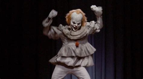 Pennywise The Dancing Clown So This Is Why They Call Pennywise The