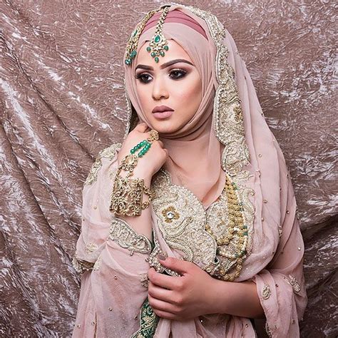 Hijab Bride Robes De Mariée Hijab Robes De Mariage Musulman Et Hijab