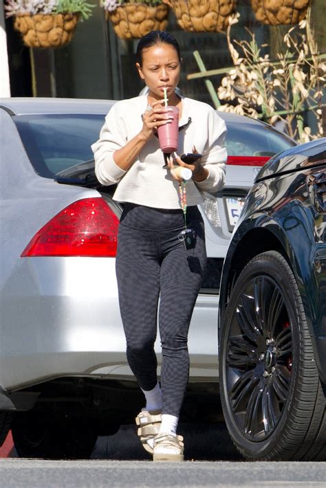 Karrueche Tran Wears Patterned Leggings While Out To For A Healthy